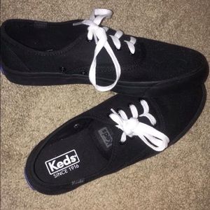 Black Keds