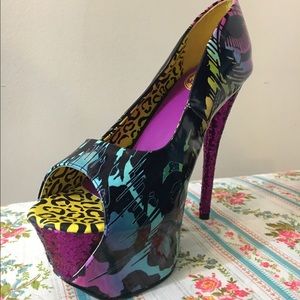 Platform Heels by Too Fast Apparel