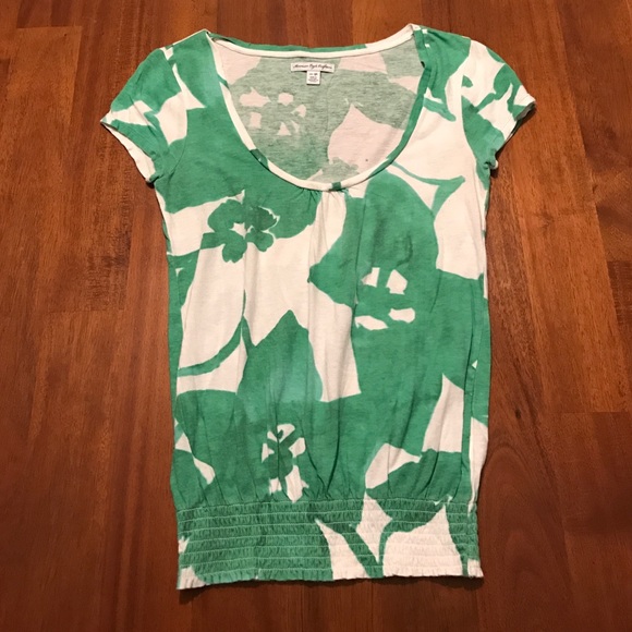 American Eagle T shirt