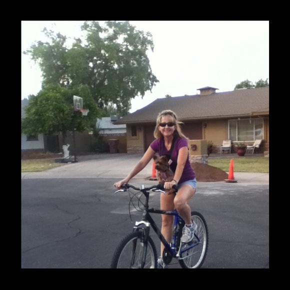 Meet your Posher - Picture 1 of 1