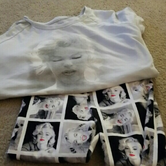 Marilyn Monroe leggings and 2 tops