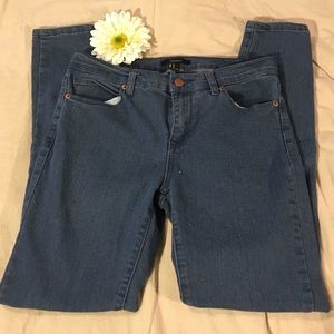 Forever 21 Jeans. Stretch, Straight Leg, Size 29