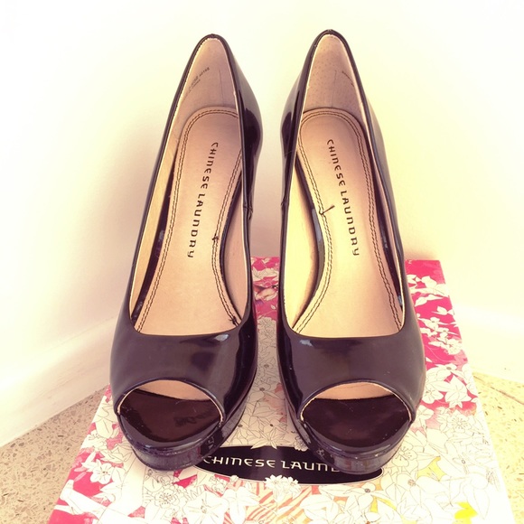 Chinese Laundry Patent peep-toe Platform Heels - Picture 1 of 4