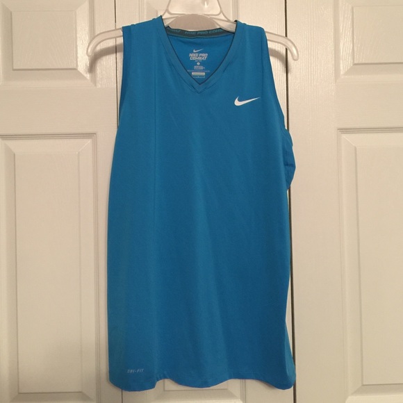 Nike Dri-Fit Sleeveless Workout Shirt - Picture 1 of 2