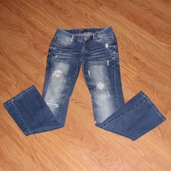 💋 cute distressed jeans