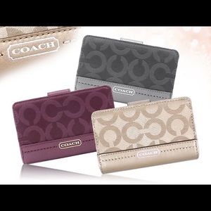 Authentic COACH Taylor Op Art Signature Wallet