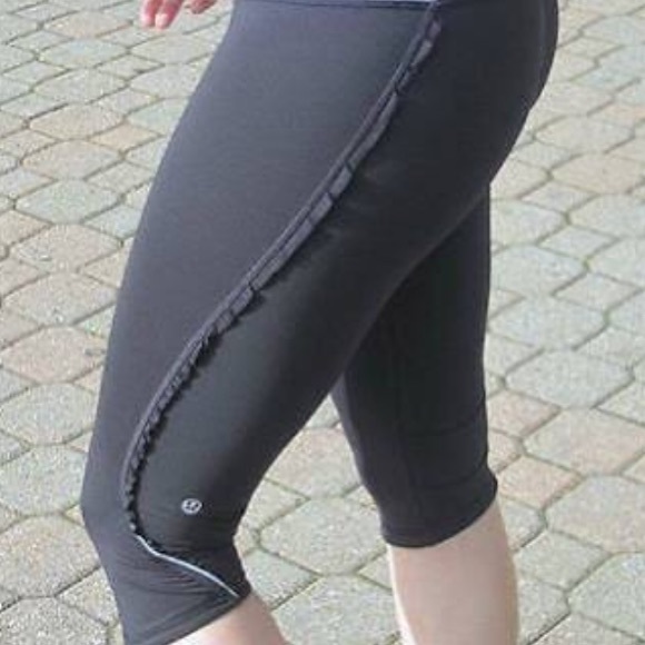 ⛔️SOLD⛔️ Lululemon Run Fast & Free Crop Black sz 6