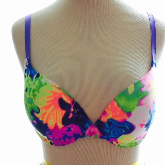 VS Wear Everywhere Push-up Bra