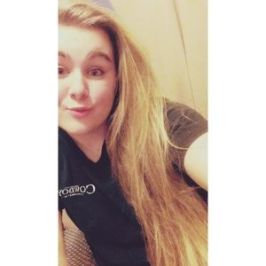 Meet your Posher, Abbigail