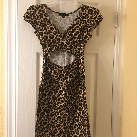 Snap Dresses & Skirts - BOGO 💰SNAP leopard dress 👗
