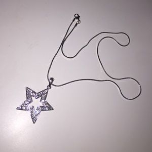 Super cute star necklace!