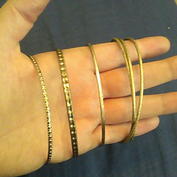 ($1) Silver Bangle Bundle - Picture 4 of 4