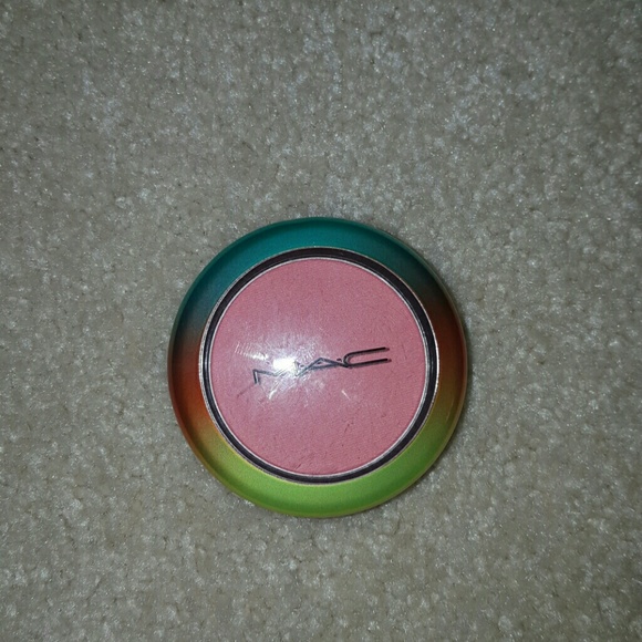 Mac blush in Hipness