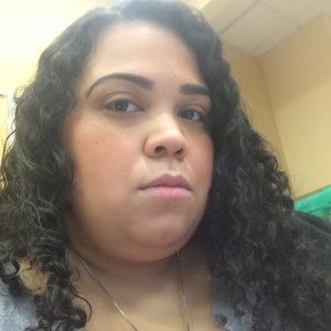 Meet your Posher, Raquel