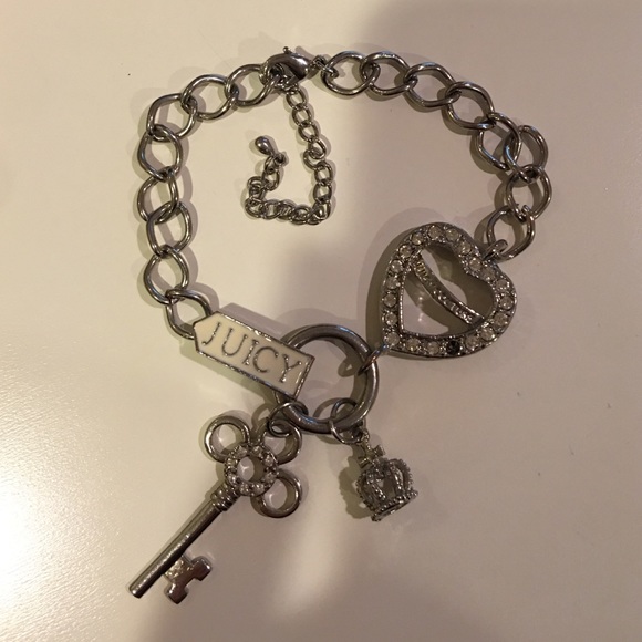 Juicy Couture Accessories - Juicy Couture Chunky Charm Bracelet