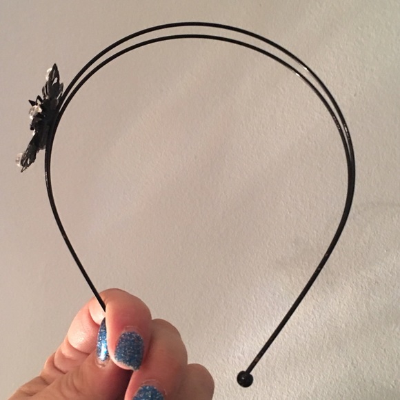 Cute metal flower headband