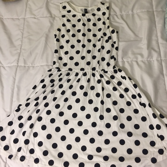 Dress - Picture 1 of 2