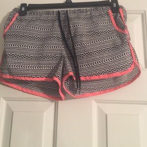Juniors Size Medium 7/9 Shorts