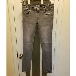 Grey skinny jeans