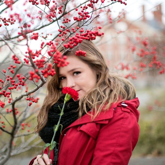 Meet your Posher, Kayleigh - Picture 1 of 1