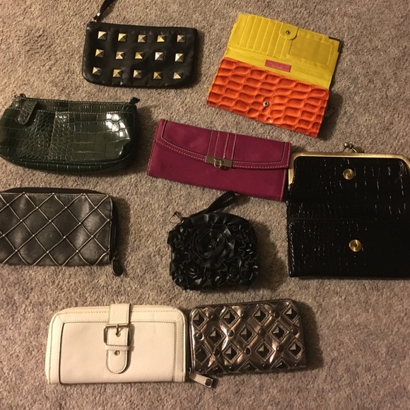 Lot of clutches