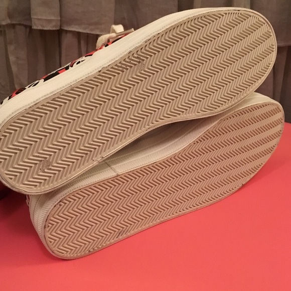 H&amp;M Shoes Mickey Mouse Hm Platform Sneakers Size 37