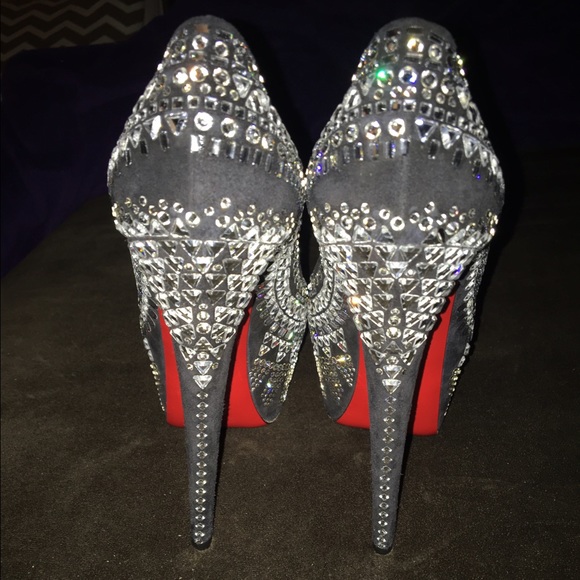 bow kitten heels