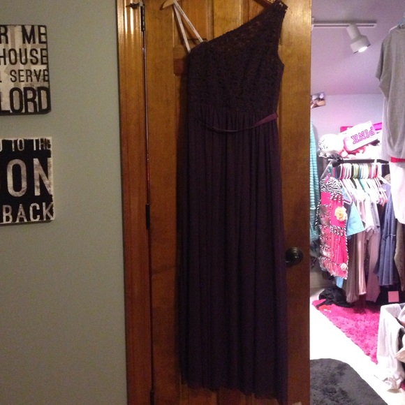 David's Bridal Plum Dress