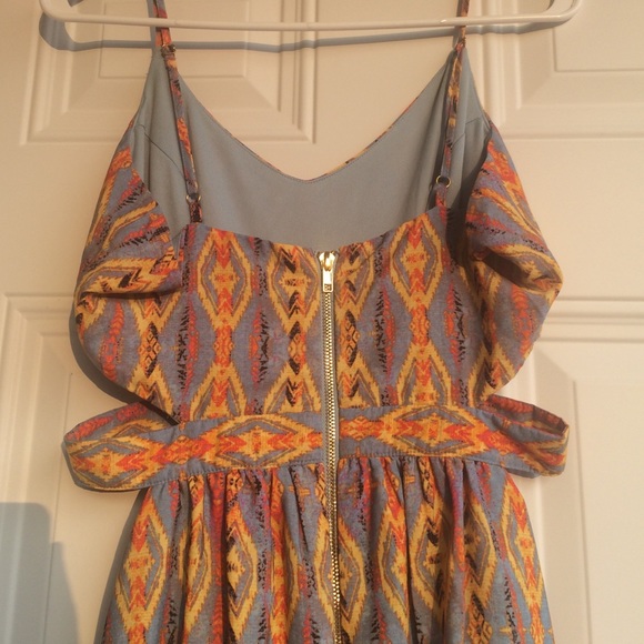 Print Maxi Dress - Picture 4 of 4