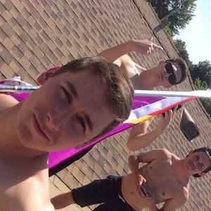 Meet your Posher, Dakota