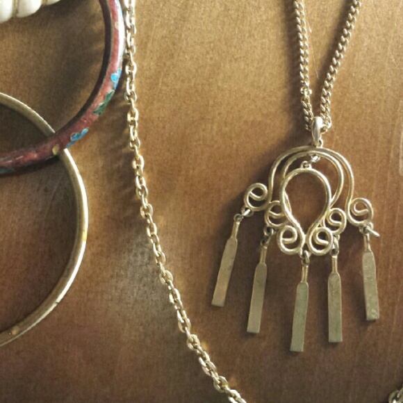 VINTAGE CHANDELIER NECKLACE