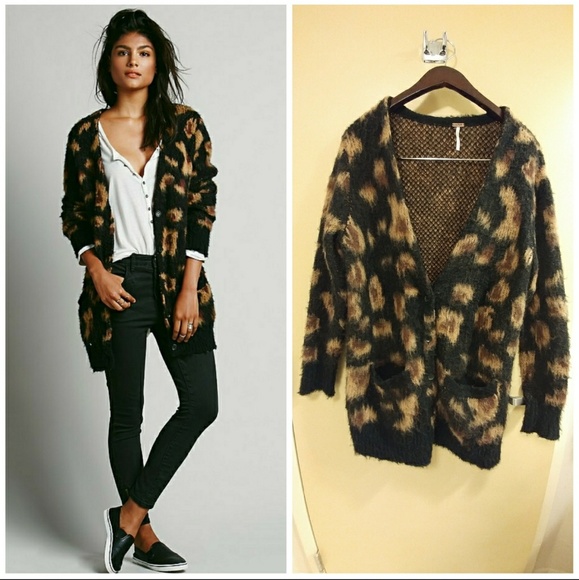 🎉NOW🎉Free People wildcat boyfriend cardigan. - Picture 2 of 4