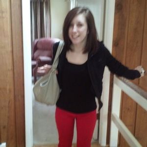 Meet your Posher, Avie