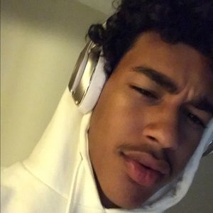 Meet your Posher, Andres