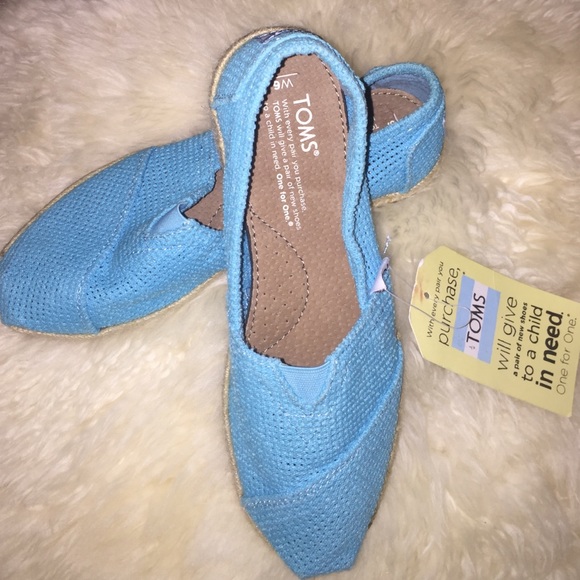 Turquoise Toms NWT Size 6