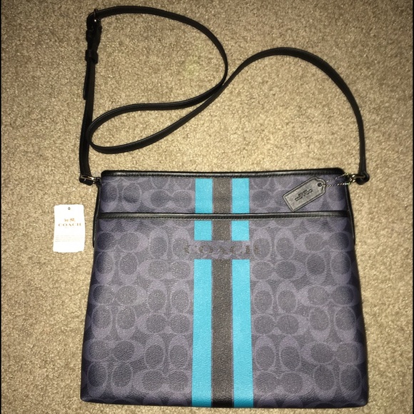BRAND NEW Coach purse - Picture 1 of 4