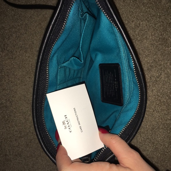 BRAND NEW Coach purse - Picture 4 of 4