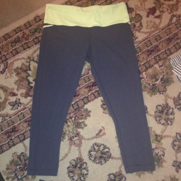 Lululemon athletic capris