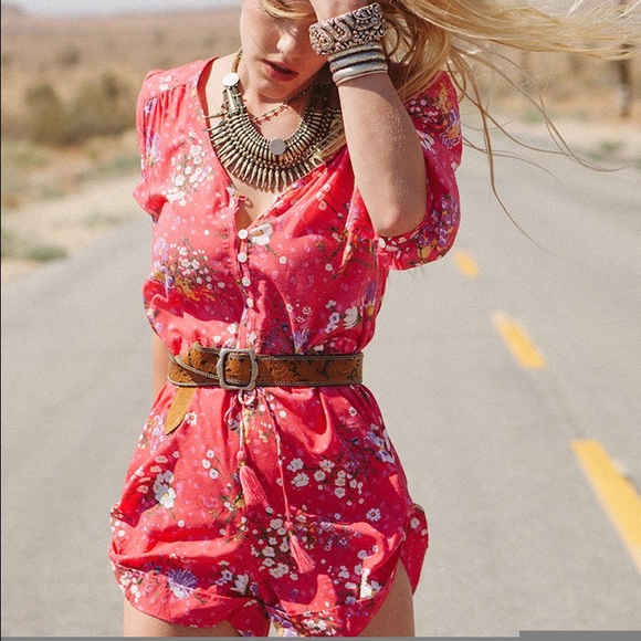 Looking for this Spell & the Gypsy Playsuit.😍