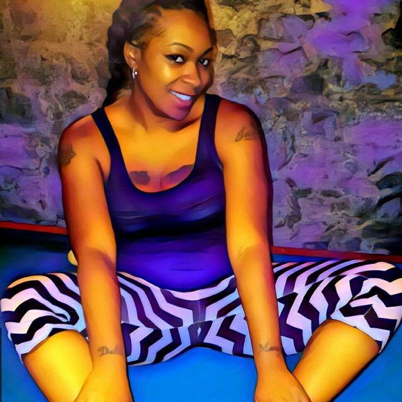 Meet your Posher, Sada - Picture 1 of 1