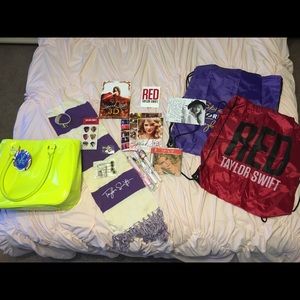Taylor Swift Lot for Paige