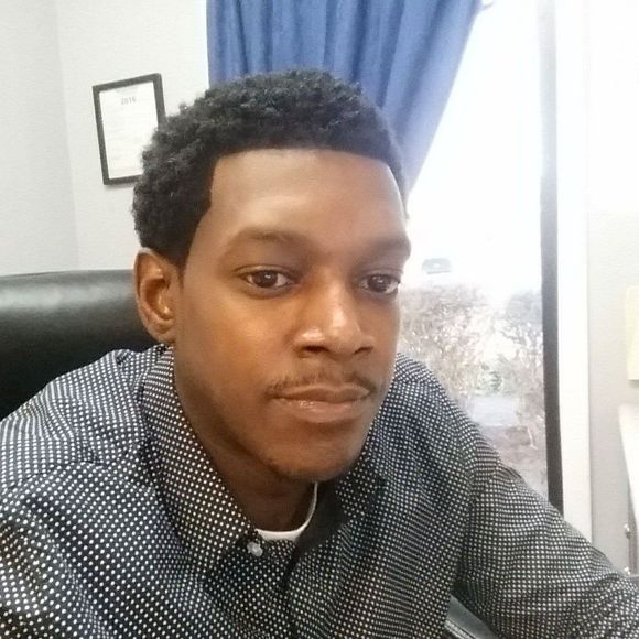 Meet your Posher, Lorenzo - Picture 1 of 1