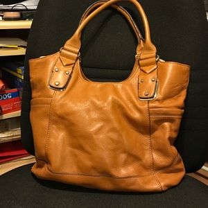 B Makowsky tan leather bag