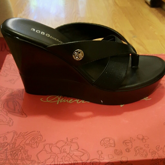 BCBGeneration black platforms - Picture 3 of 4