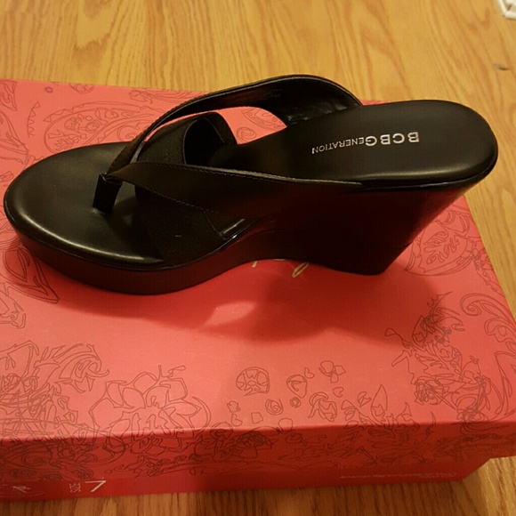 BCBGeneration black platforms - Picture 4 of 4