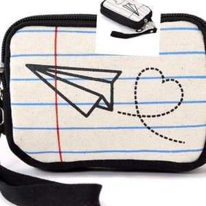 NEW VINTAGE INSPIRED WRISTLET