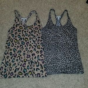 2 Delias  Tank Tops. XS