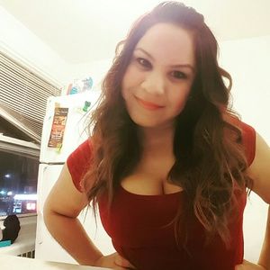 Meet your Posher, Carolina