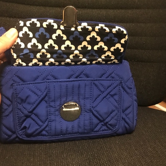 Vera Bradley Wrislet - Picture 2 of 4