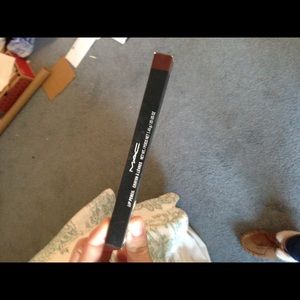Mac lip liner